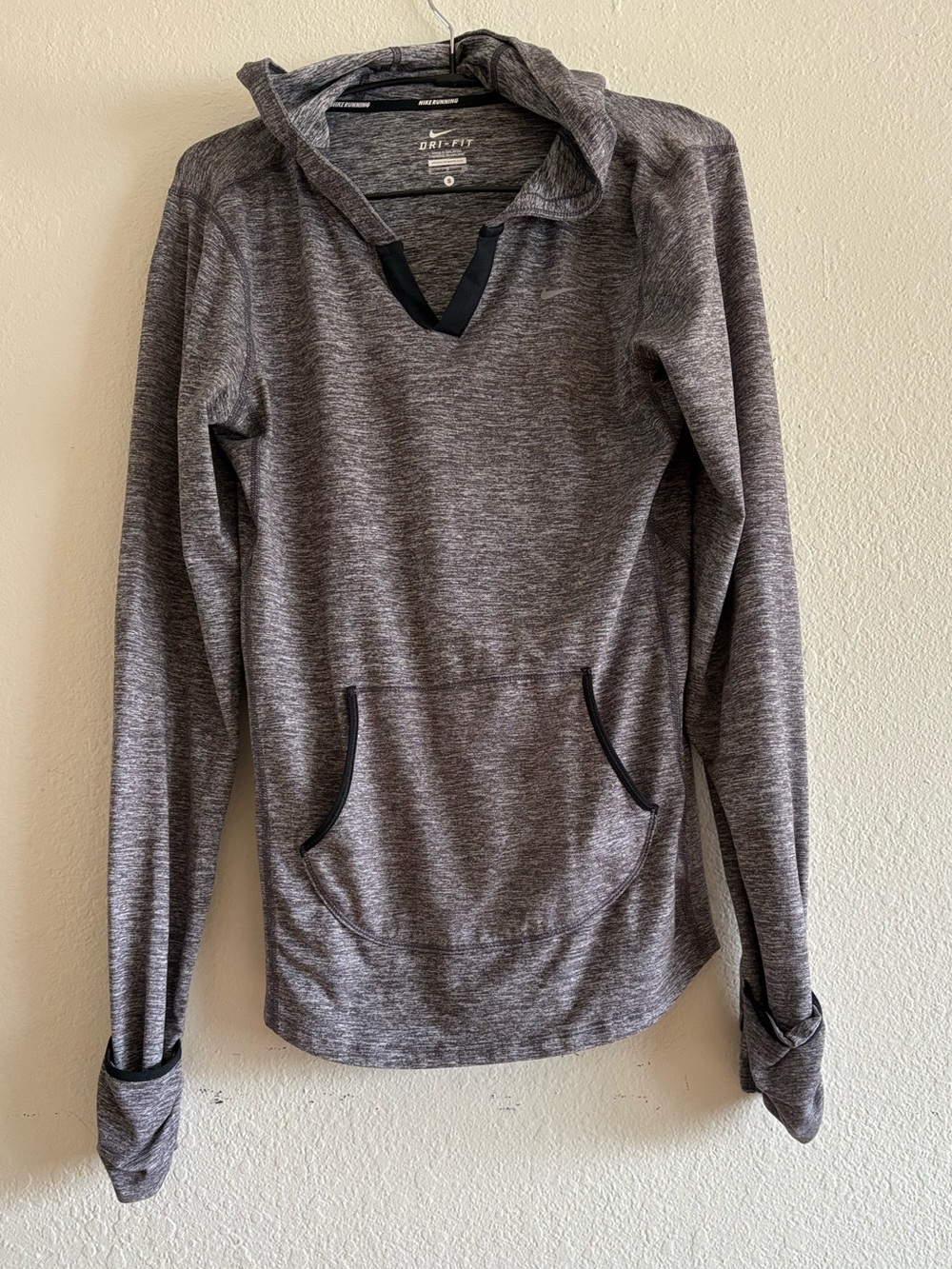Nike workout top